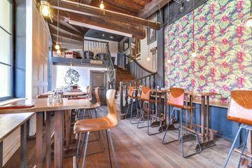 Lille corporate event spaces Bar Freundliche Kneipe mit australischen und neuseeländischen Mitarbeitern image 1