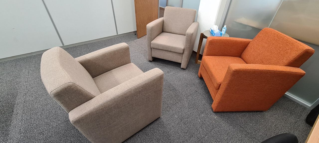 Nieuwegein Klantafspraak Vergaderruimtes en vergaderlocaties Blauwe therapiekamer image 1