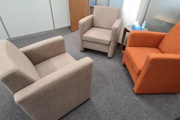 Nieuwegein Klantafspraak Vergaderruimtes en vergaderlocaties Blauwe therapiekamer image 1