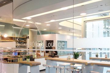 Hamburg Offsite-Meeting Conference rooms Bistro image 3