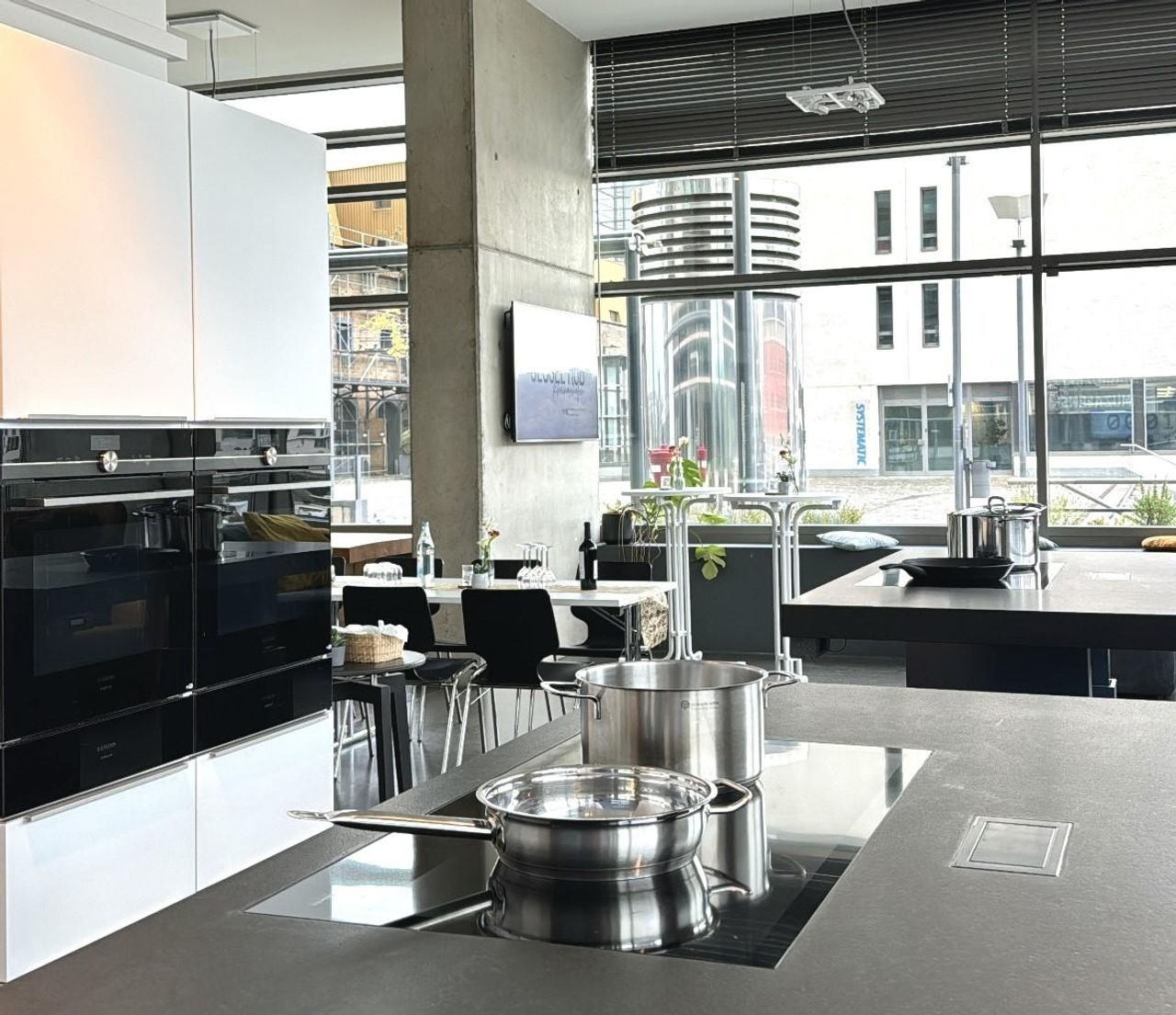 Cologne Kreatives Meeting Kitchen studio Die Showküche im KRANHAUS Nord - Kochen am Rhein image 20