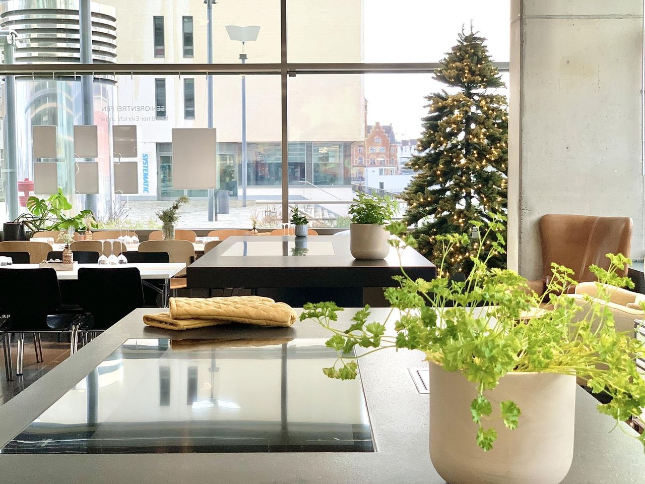 Cologne Kreatives Meeting Kitchen studio Die Showküche im KRANHAUS Nord - Kochen am Rhein image 15