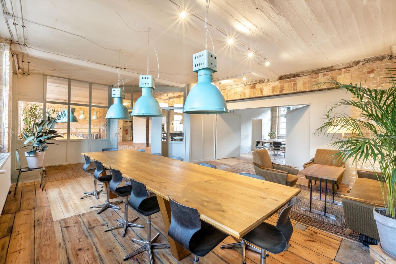 Berlin  Unusual venue Lab Kombination image 4