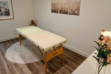 Amsterdam  Spreekkamers S7, massage therapy space image 2