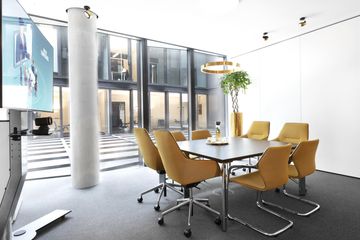 Hamburg Weiterbildung Business center John Lennon image 0