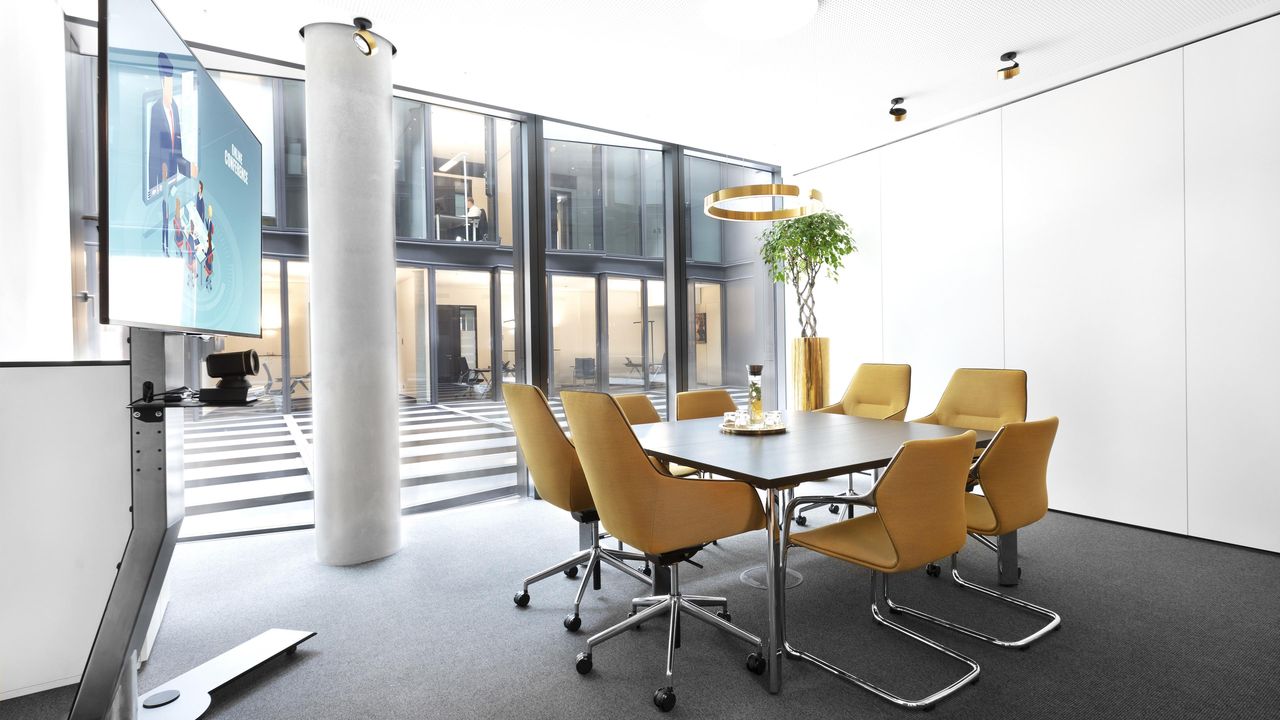 Hamburg Weiterbildung Business Center John Lennon image 0