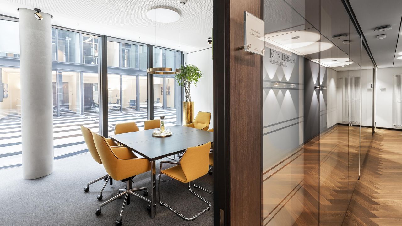 Hamburg Weiterbildung Business Center John Lennon image 1