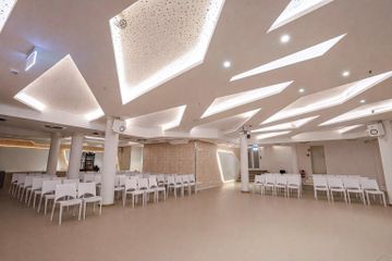 Berlin Coworking Corporate event space Yellow Giant - Space Shack image 2