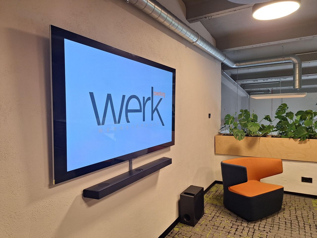 Jena  Coworking spaces Hot Desk image 3