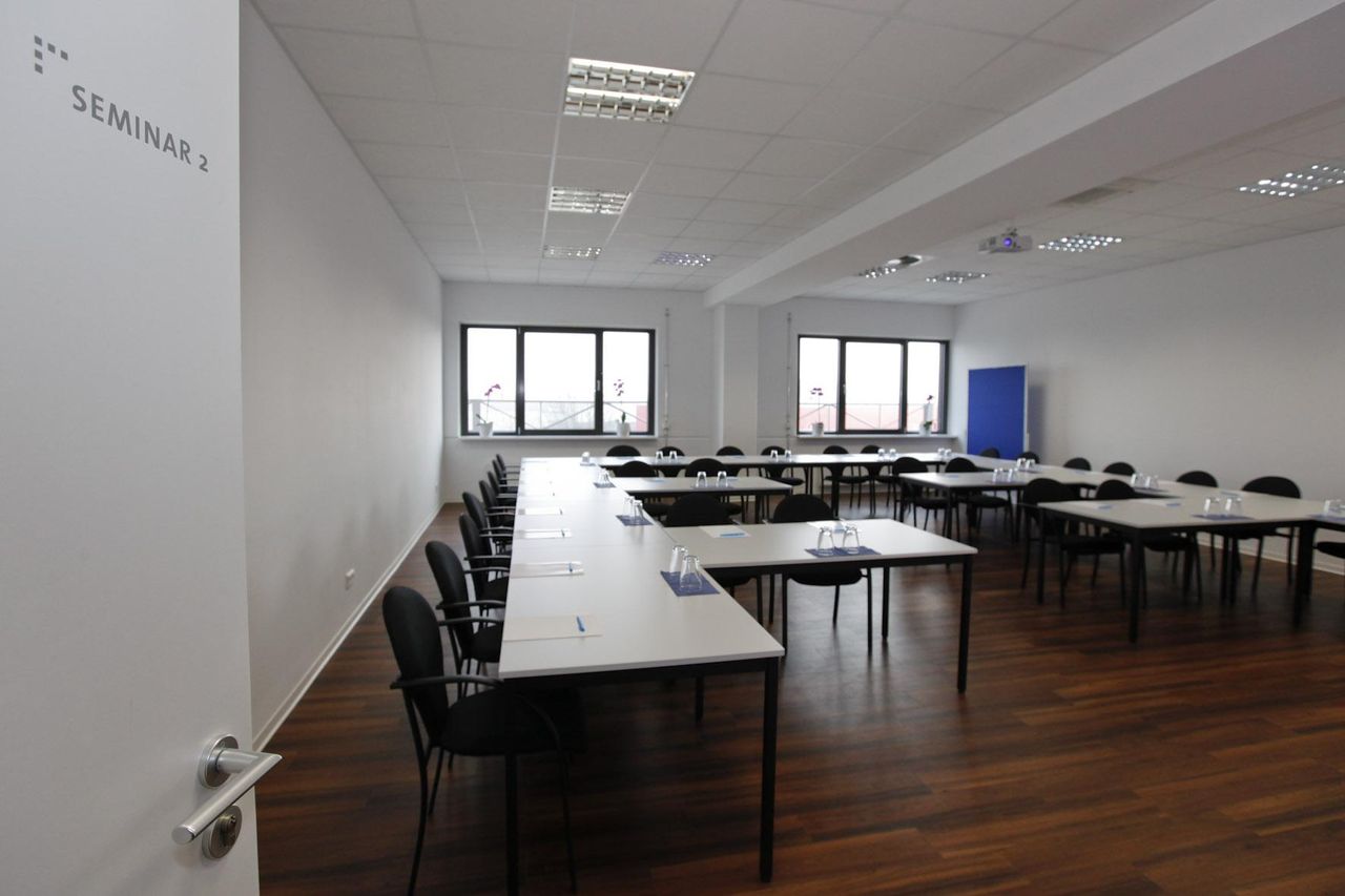 Düsseldorf  Außergewöhnliche Locations RAUM 2 image 2