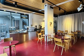 Berlin  Cafe Open House image 0