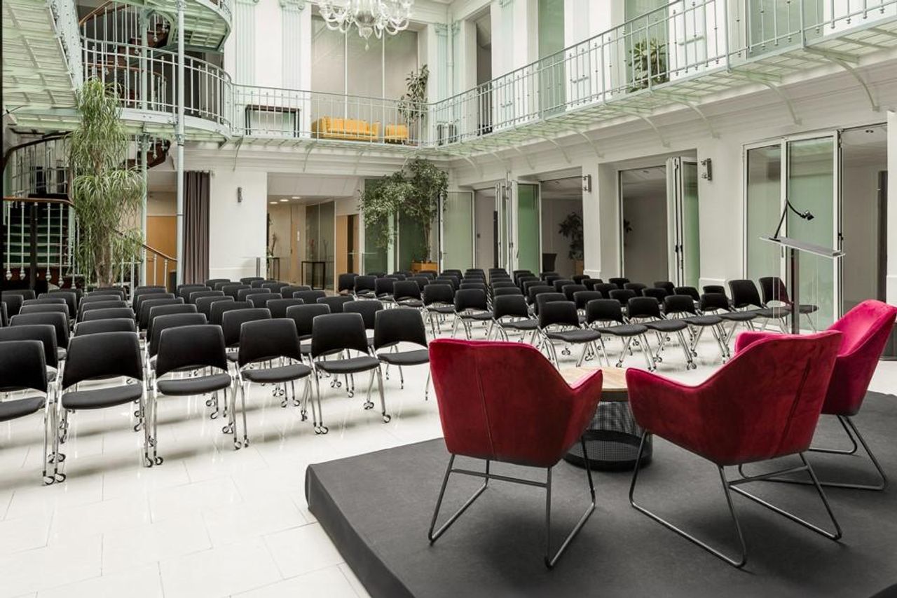 Paris Offsite Meeting Boardroom Espace Cléry image 20