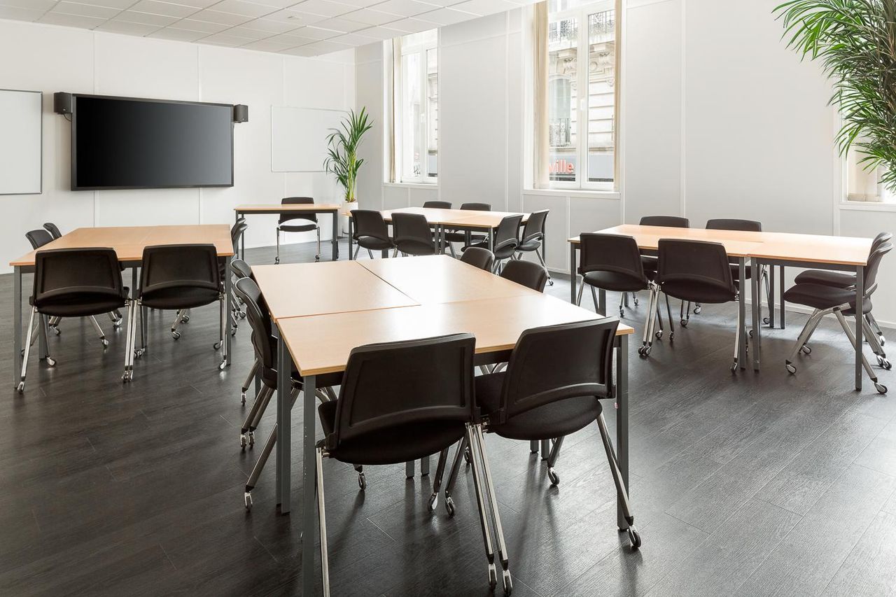 Paris Offsite Meeting Boardroom Espace Cléry image 24