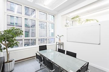 Berlin Client Meeting Meeting rooms Meetingraum image 8