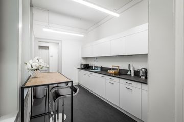 Zürich Kundengespräch  204 - Bellevue image 4