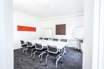 Zürich Kundengespräch  204 - Bellevue image 2