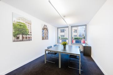 Paris  Meeting room Salle de réunion/bureau image 0