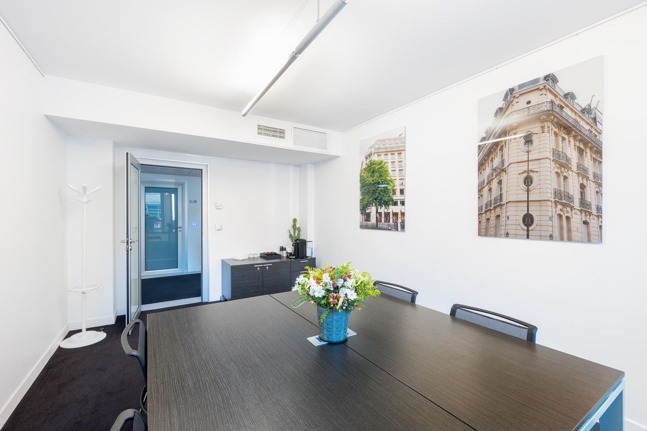 Paris  Meeting room Salle de réunion/bureau image 2