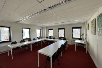 Rest van de wereld Teamoverleg Vergaderruimtes en vergaderlocaties 2.07 Vergaderruimte voor max 14 personen image 0