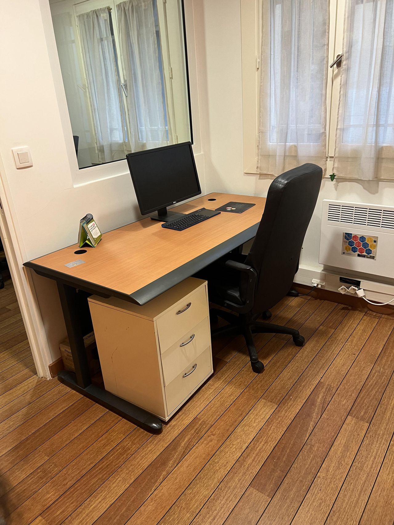 Puteaux  Office desk Bureaux privatifs image 2