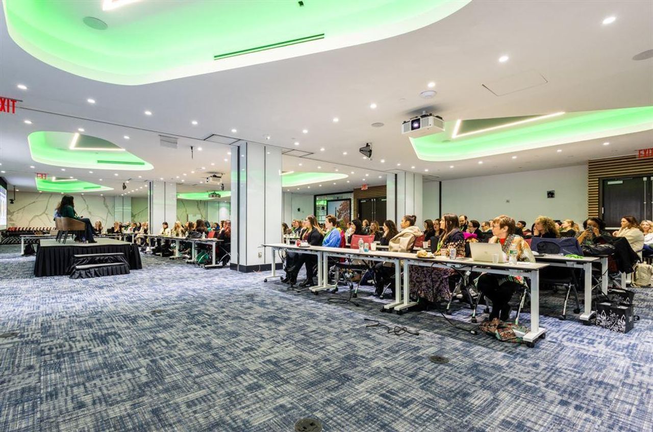 New York City Mobile Working Konferenzraum Jay Bryant Park image 4