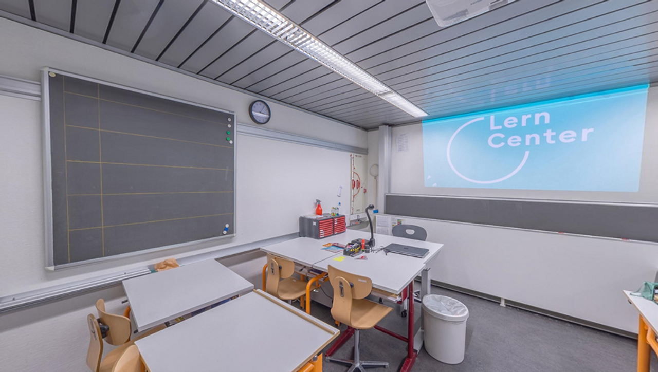 Zürich Seminar  Schulungsraum rechts image 3