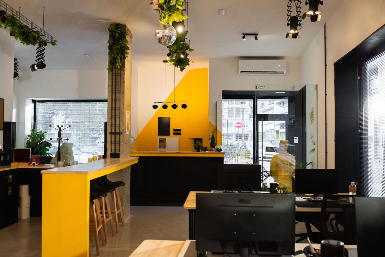 Valencia  Coworking spaces Garage Coworking Club House - Flexible Space image 2