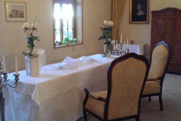 Rest of the World   Hochzeitszimmer image 1