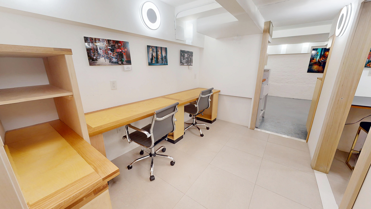 New York  Meeting room Travertine Alcove image 5