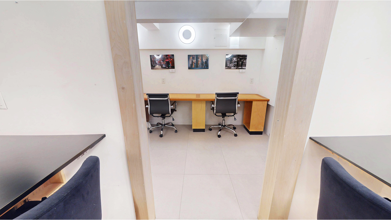 New York  Meeting room Travertine Alcove image 5