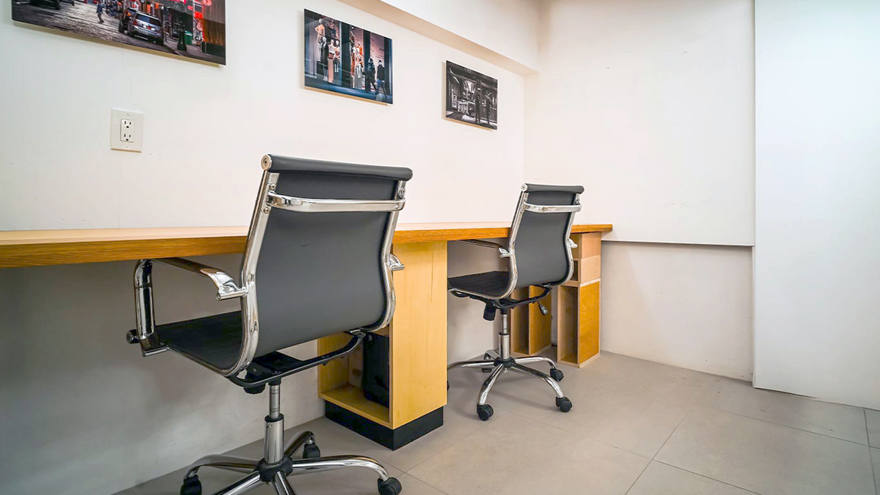 New York  Meeting room Travertine Alcove image 2