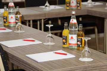 Düsseldorf   Gartenblick image 15