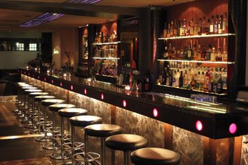 Berlin corporate event spaces Bar Eventlocation image 1