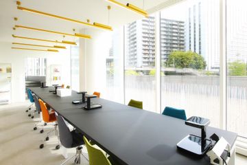 Paris workshop spaces Meeting room Library image 1