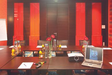 Rest of the World Kaminzimmer image 1