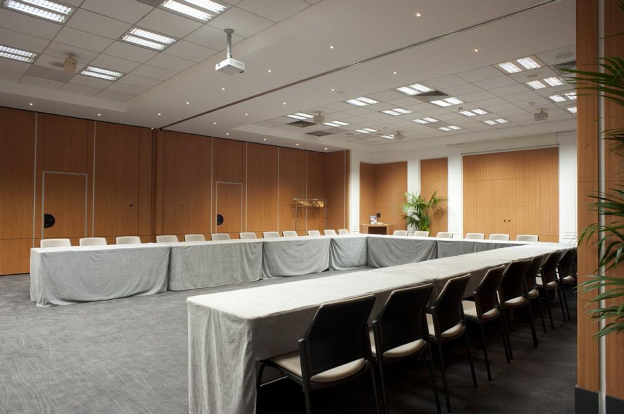 Rest of the World conference rooms Meeting room Meetingroom image 5