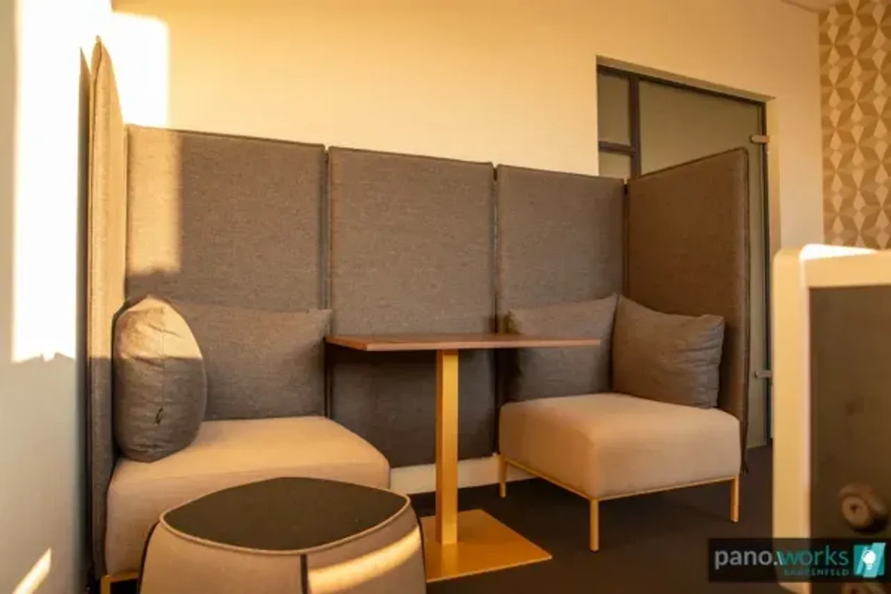 Hamburg  Arbeitsplatz pano.works Wohnzimmer image 2