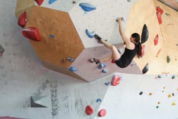 Berlin workshop spaces Unusual venue Workshop at a bouldering gym image 8