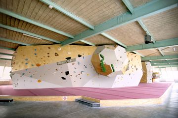 Berlin workshop spaces Unusual venue Workshop at a bouldering gym image 7