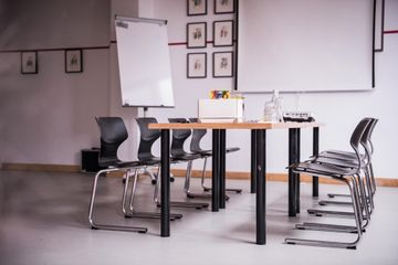Berlin workshop spaces Unusual venue Workshop at a bouldering gym image 0
