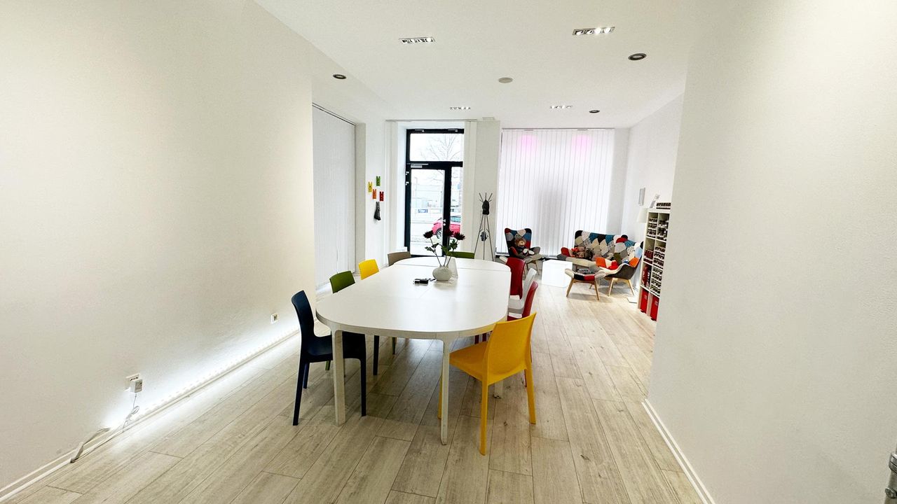 Hannover Mobiles Arbeiten Meetingräume Digitaler & modularer -  Workshop- & Tagungsraum mit Schaufenster image 20