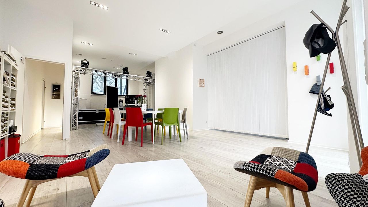 Hannover Mobiles Arbeiten Meetingräume Digitaler & modularer -  Workshop- & Tagungsraum mit Schaufenster image 18