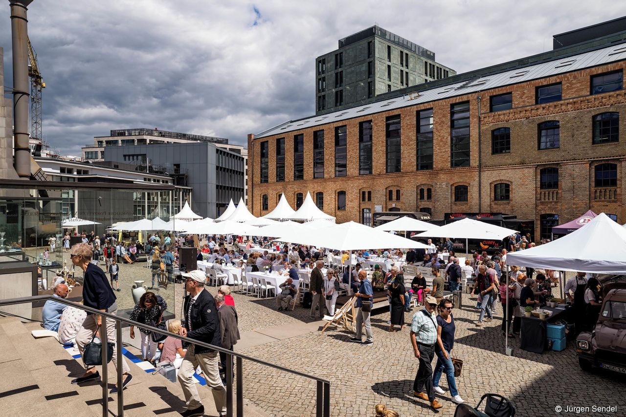 Berlin PR & Marketing Event Open Air Location/Outdoor/Beachclub KPM Hof image 2