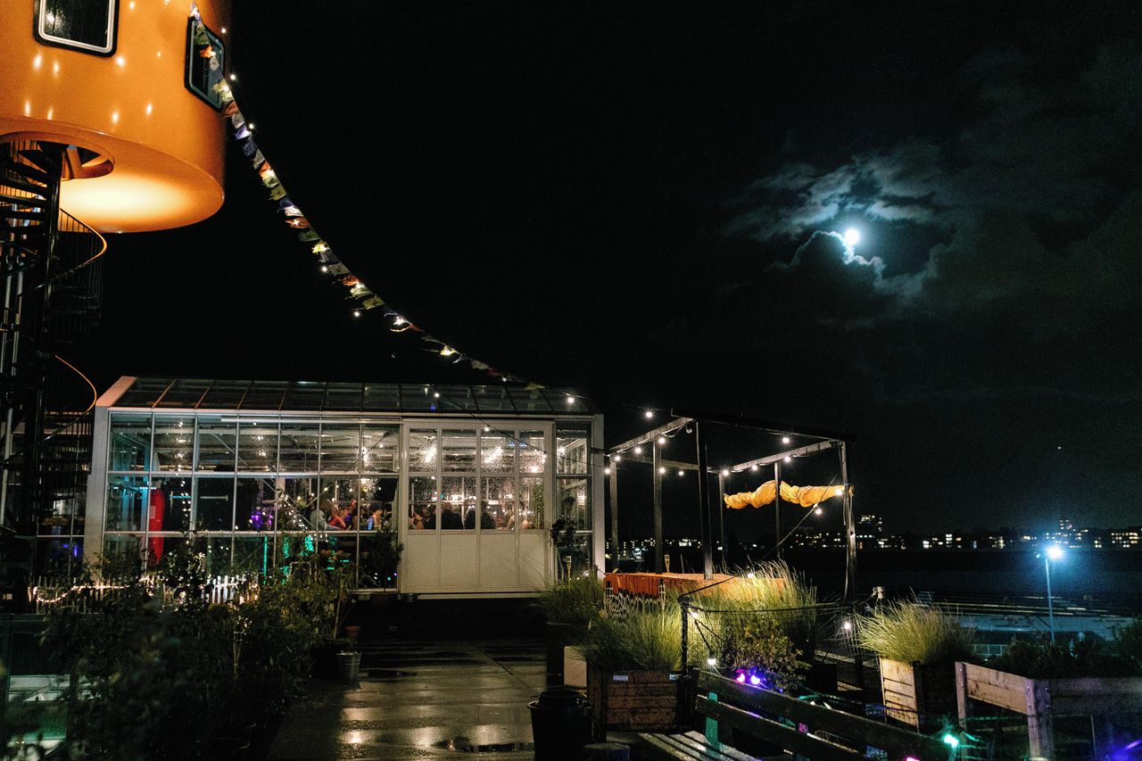 Amsterdam corporate event spaces Dachterrasse Flexible rooftop event location image 12