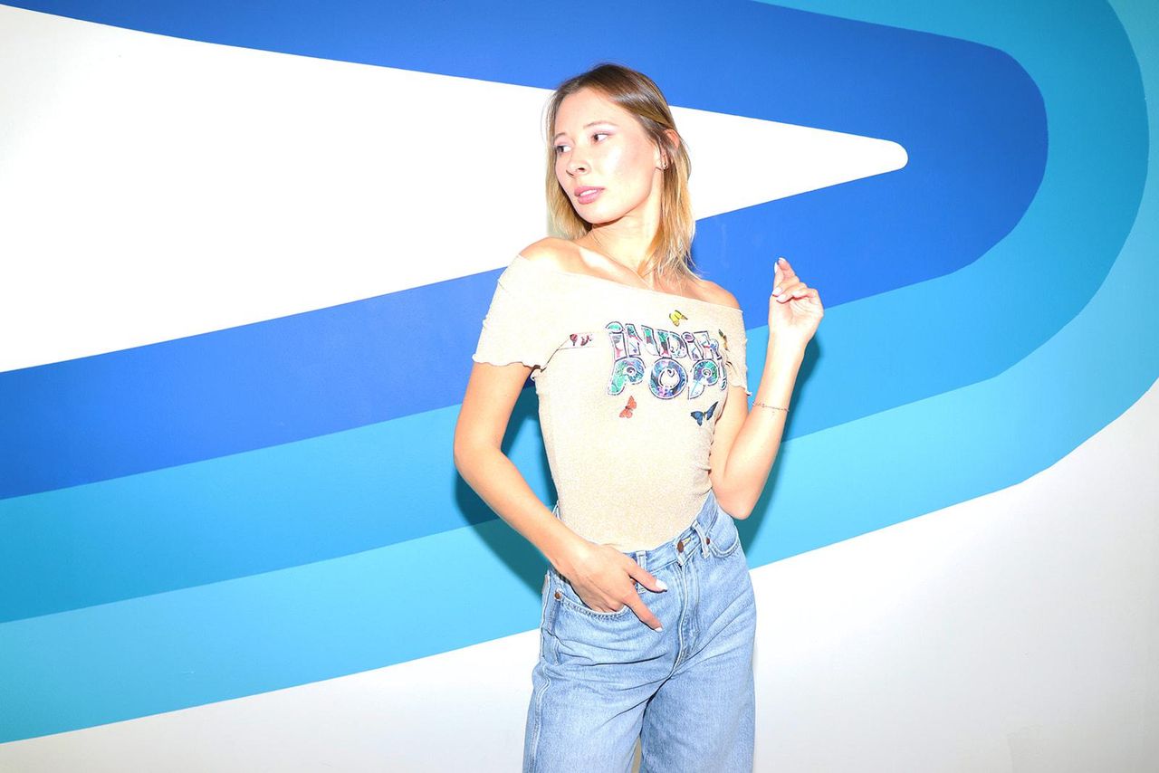 Los Angeles Creative Meeting Film studio Brightly Lit Colorful Multi Set Photo Studio image 6