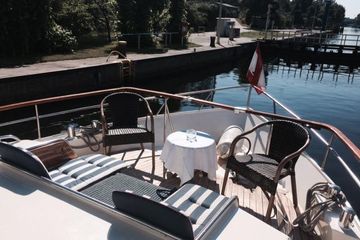 Berlin PR & Marketing Event Schiff/Eventschiff/Floß Motoryacht BELLEVUE image 1