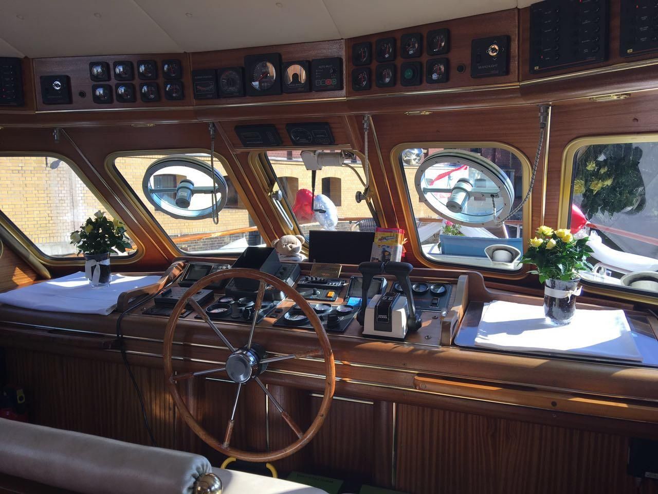 Berlin PR & Marketing Event Schiff/Eventschiff/Floß Motoryacht BELLEVUE image 5