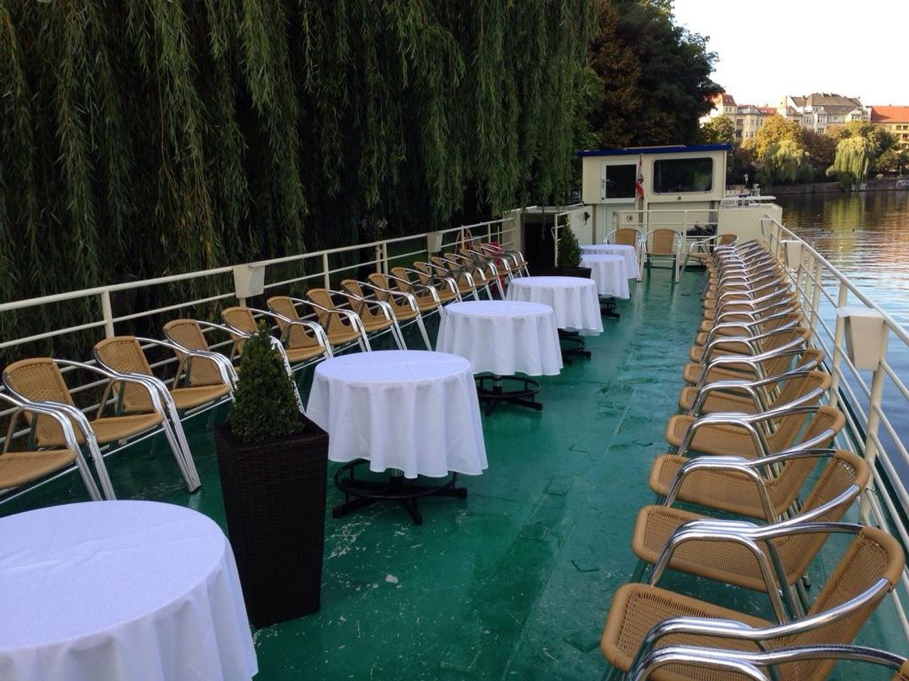 Berlin PR & Marketing Event Schiff/Eventschiff/Floß MS BON AMI image 4