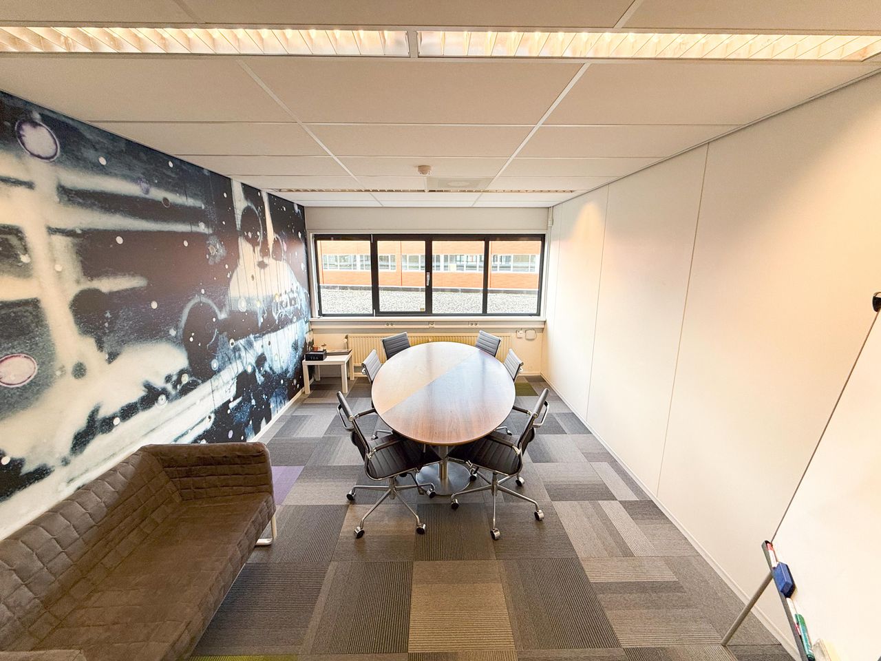 Leiden Offsite meeting Vergaderzalen b. Vergaderruimte Airport image 1