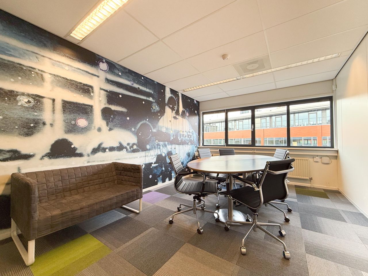 Leiden Offsite meeting Vergaderzalen b. Vergaderruimte Airport image 2